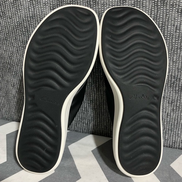 Clarks Cloudsteppers Slides - Picture 2 of 12